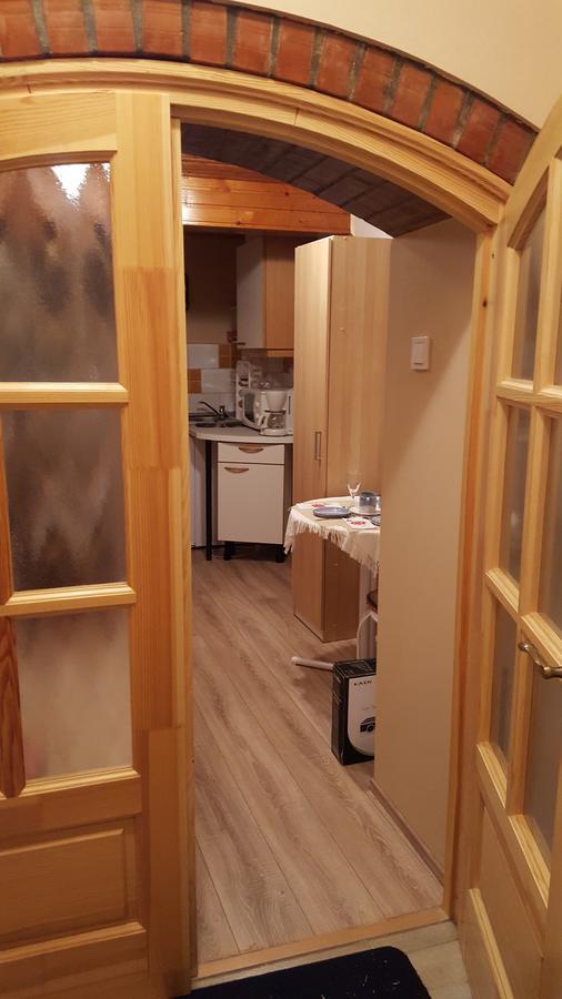 Hangulat Vendeghaz Apartmanok Orosháza Exteriör bild