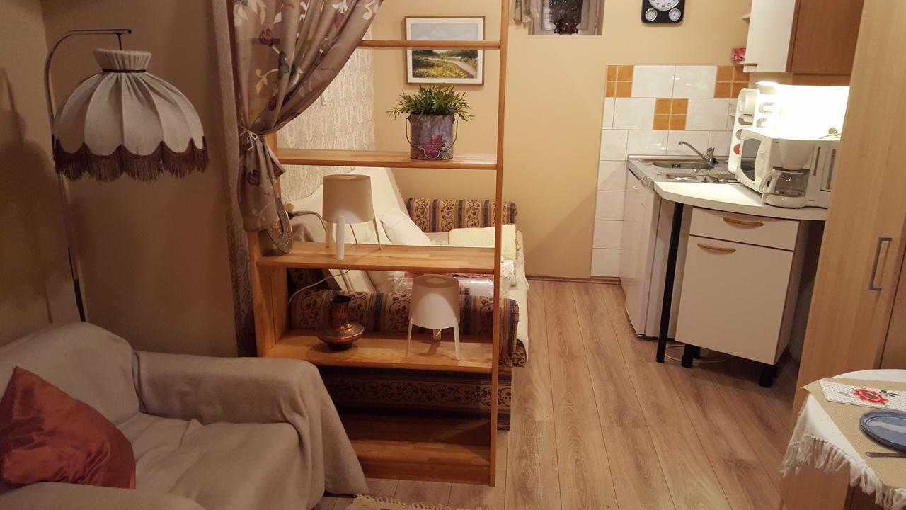Hangulat Vendeghaz Apartmanok Orosháza Exteriör bild