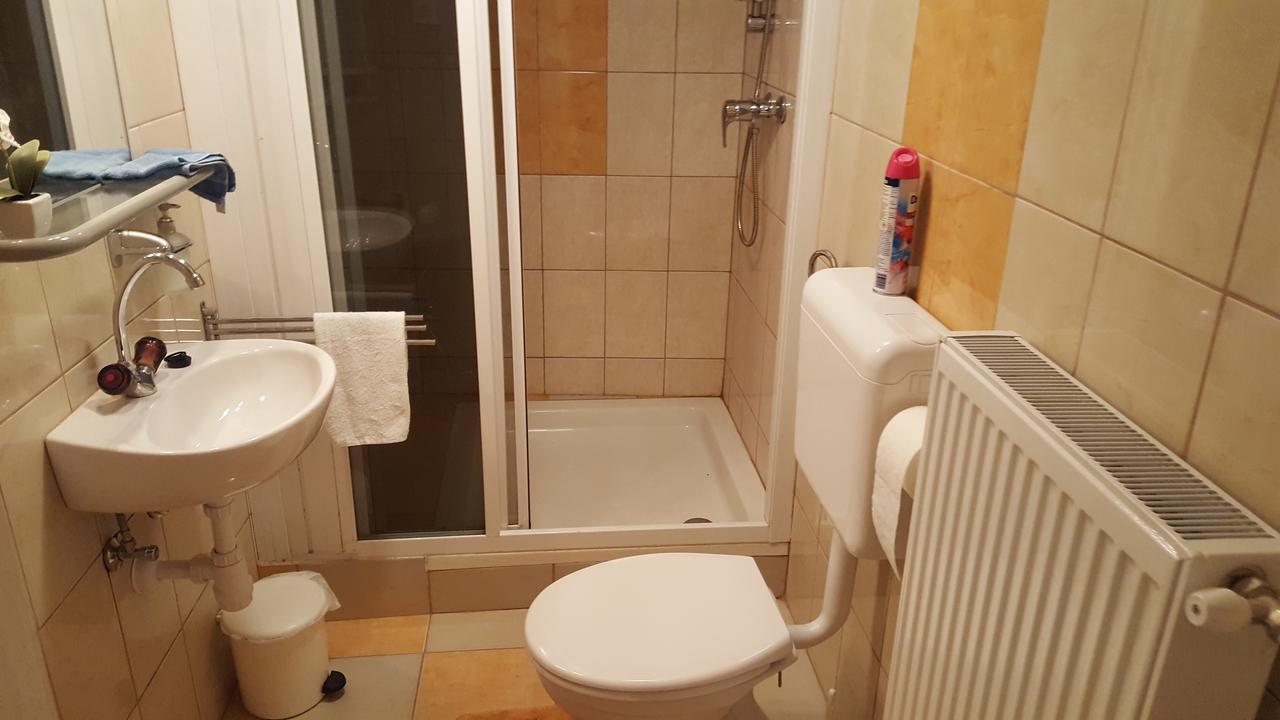 Hangulat Vendeghaz Apartmanok Orosháza Exteriör bild