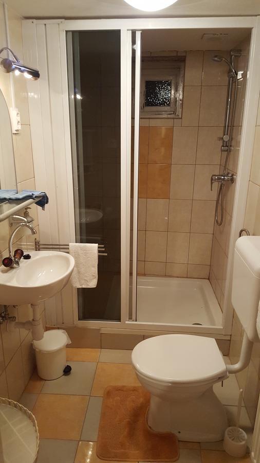Hangulat Vendeghaz Apartmanok Orosháza Exteriör bild