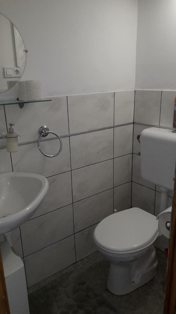 Hangulat Vendeghaz Apartmanok Orosháza Exteriör bild