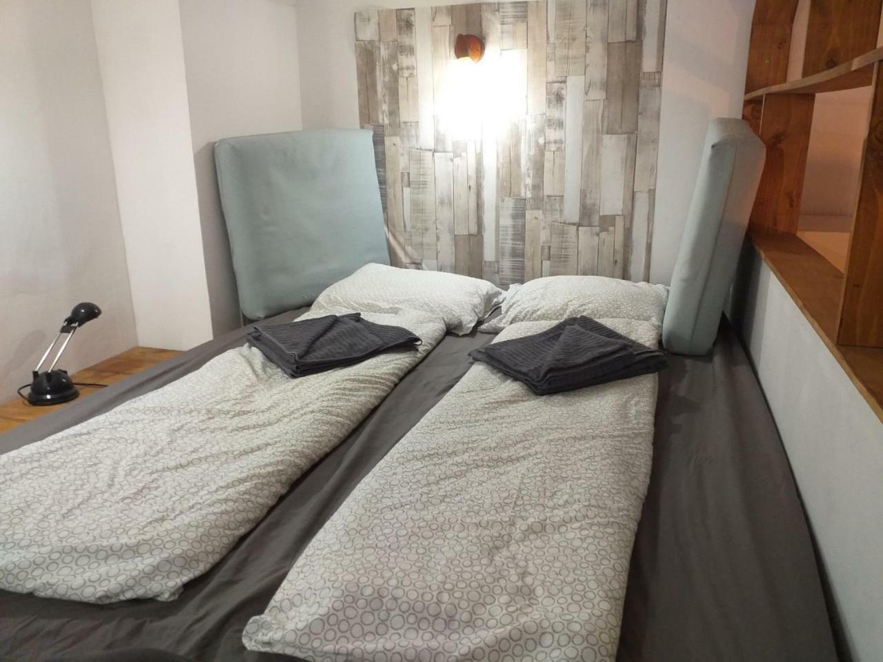 Hangulat Vendeghaz Apartmanok Orosháza Exteriör bild